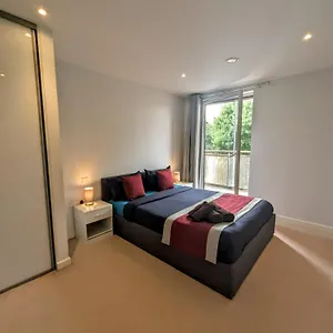 Modern Near Greenwich - Rooftop View Londres